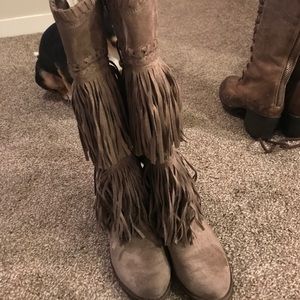 Not rated fringe boots