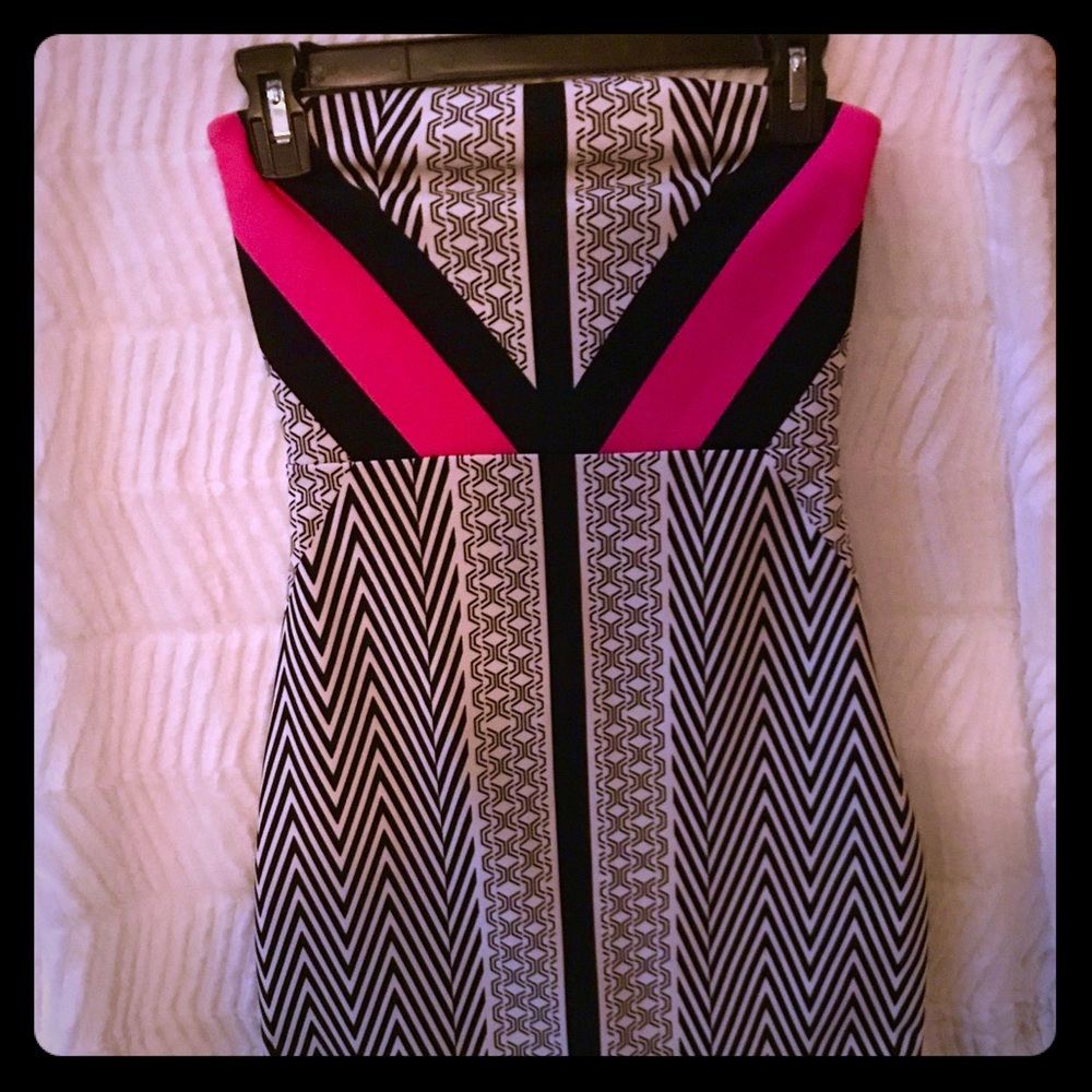 🌟NYE 🌟Express strapless mini dress