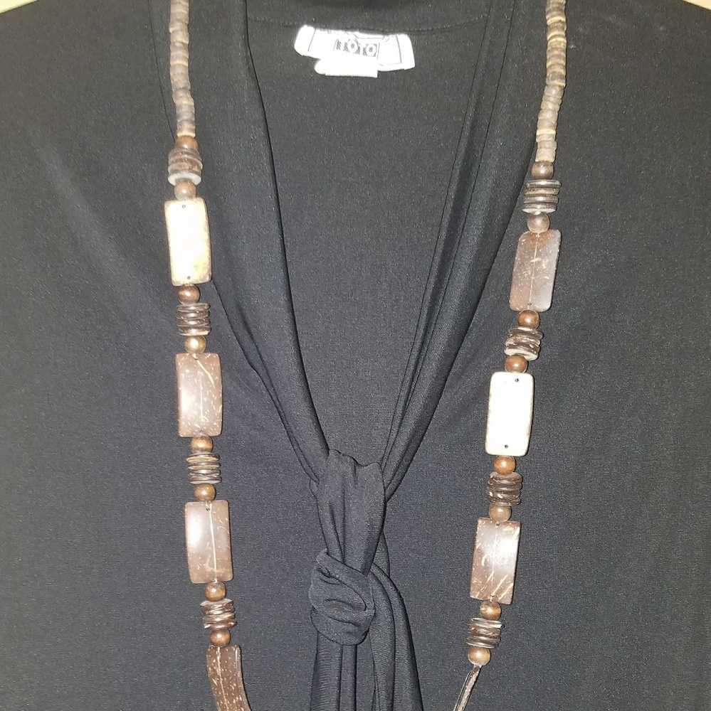 🔴SOLD🔴Black tie front top ☄ - Picture 3 of 4