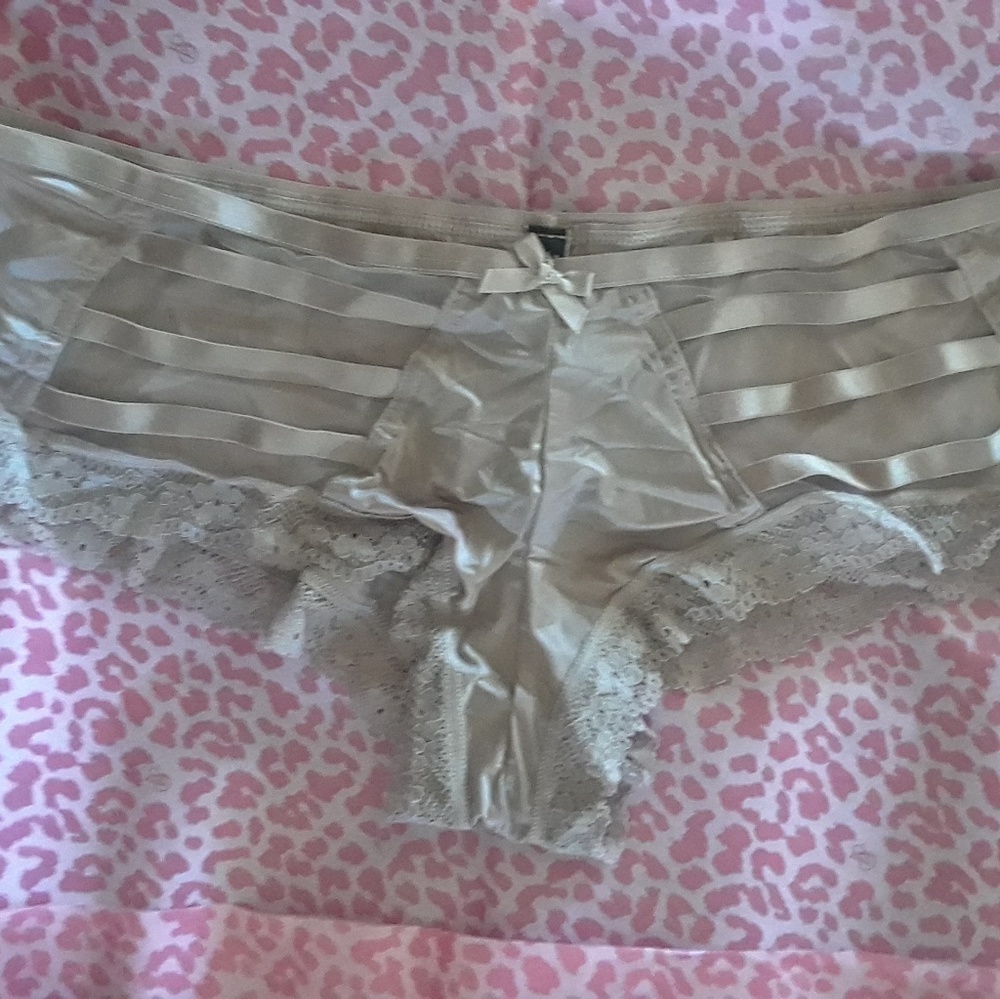 VS CHEEKY L