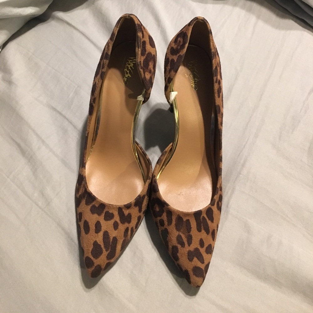 Mossimo Leopard Cheetah Pointed Toe Heels
