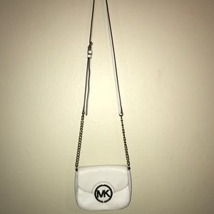 MICHAEL KORS OPTIC WHITE SHOULDER BAG