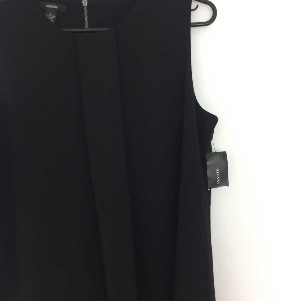 • Alfani • Black Pleated A Line Shift Dress Size 6 - Picture 7 of 7