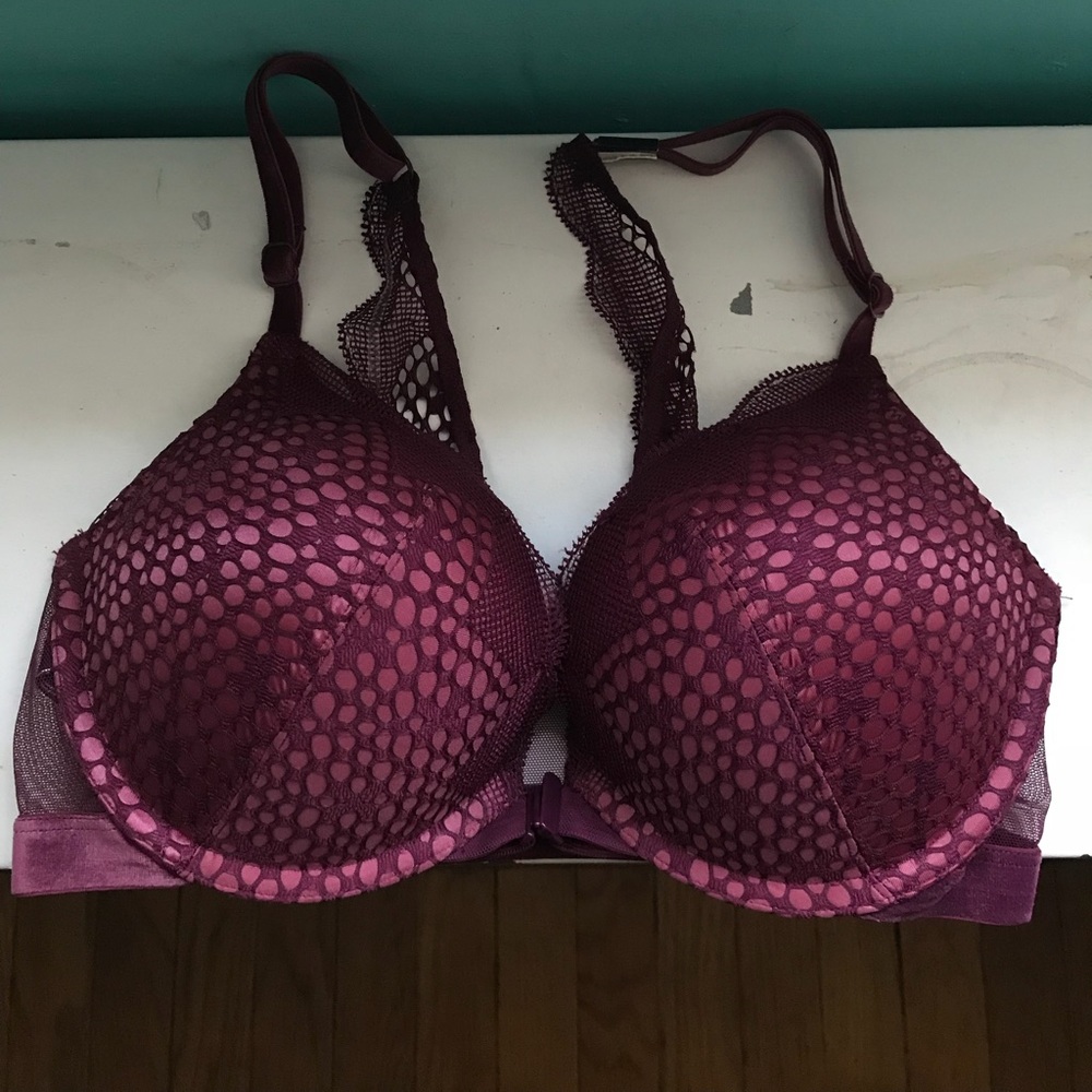 BRAND NEW BOMBSHELL VS BRA