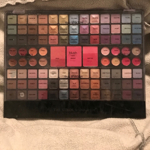 Makeup palette - Picture 1 of 2