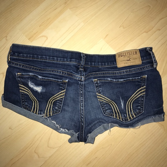 Hollister jean shorts - Picture 2 of 2