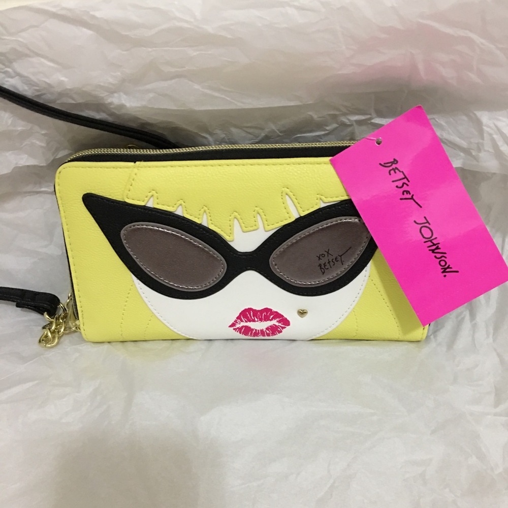 Betsey Johnson Clutch/ Wallet / Wristlet Bag