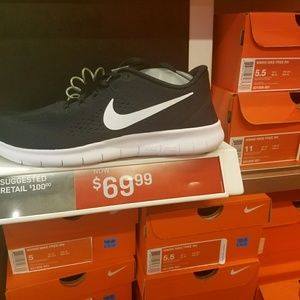 Meet your Posher, Iris