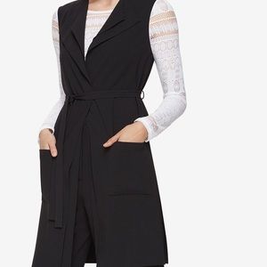 BCBG “Aali” vest 😍