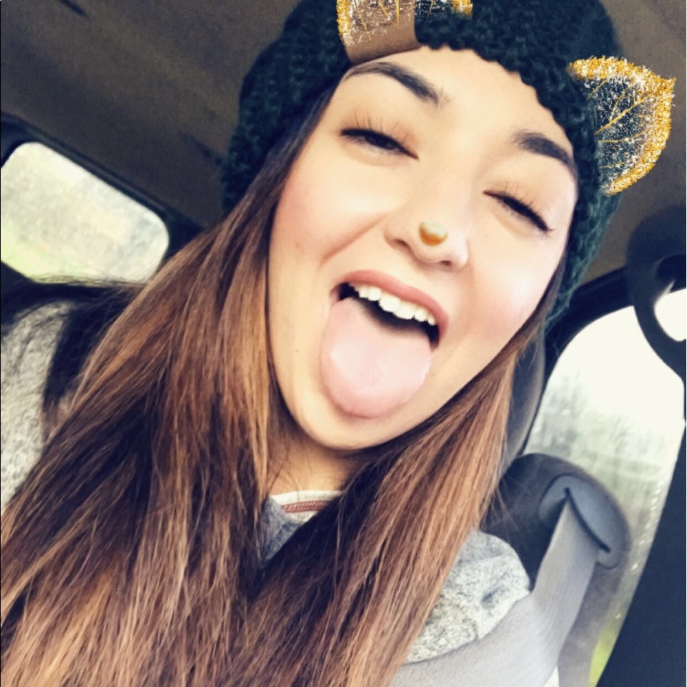 Meet your Posher, Briana