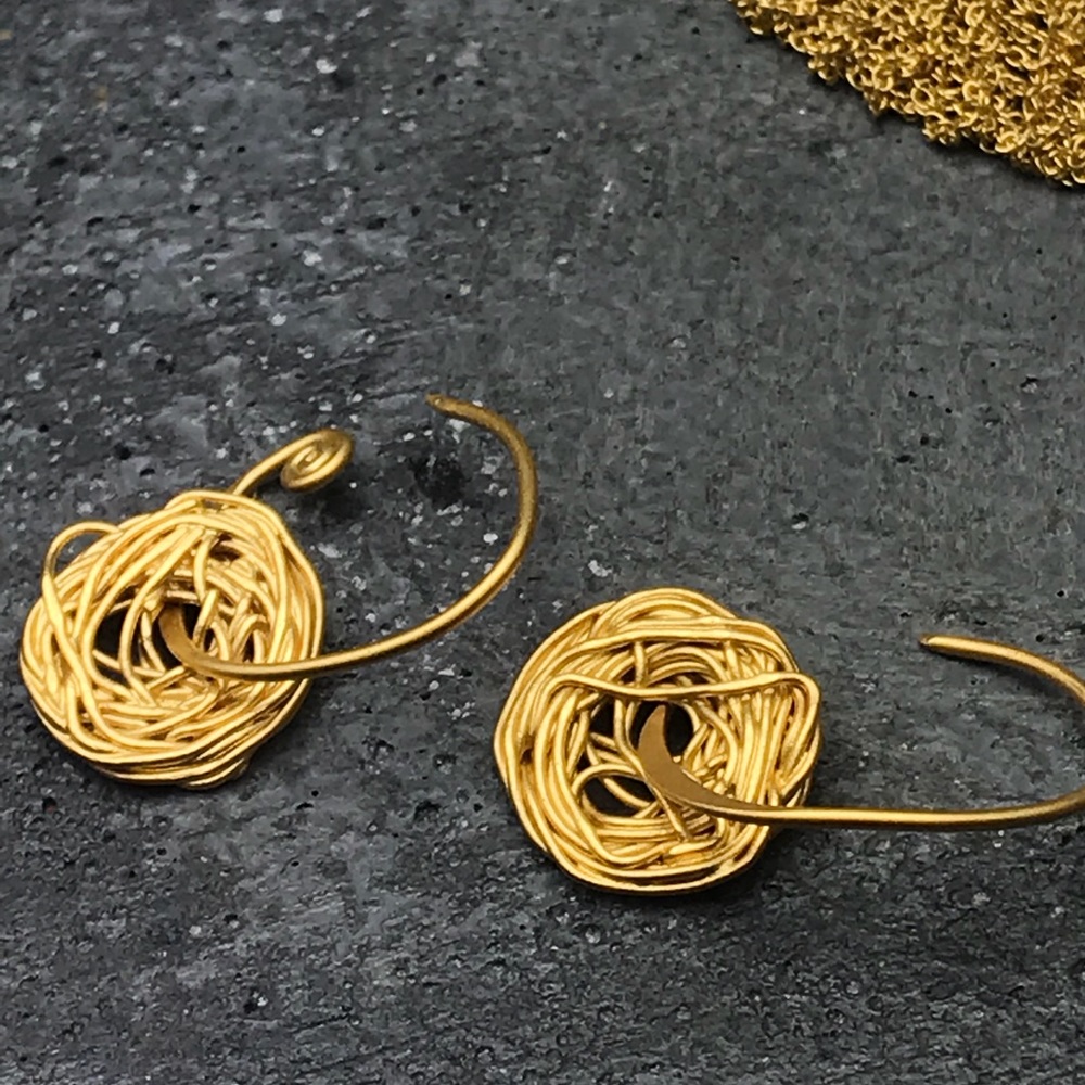 Swirl earrings with 24 karat gold on silver - Picture 2 of 6