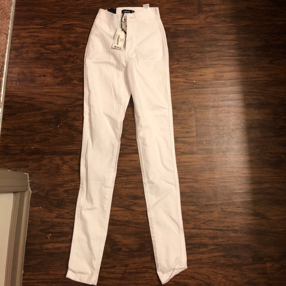 White Boohoo jeans