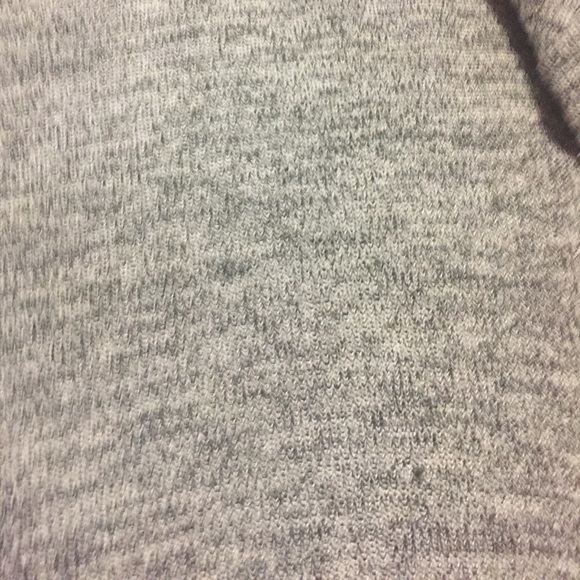 Lightweight oversized grey knit with open back - Picture 3 of 5