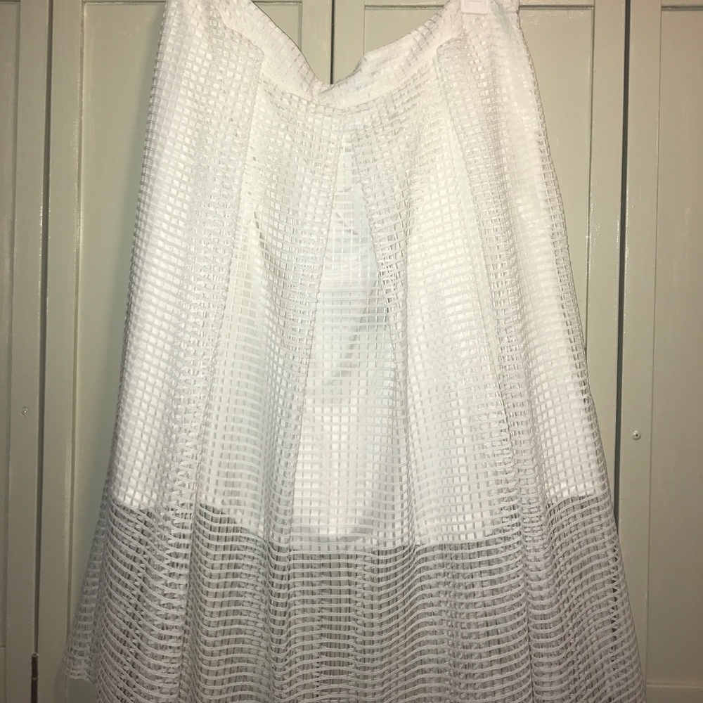 💛WHITE GORGEOUS SKIRT💛