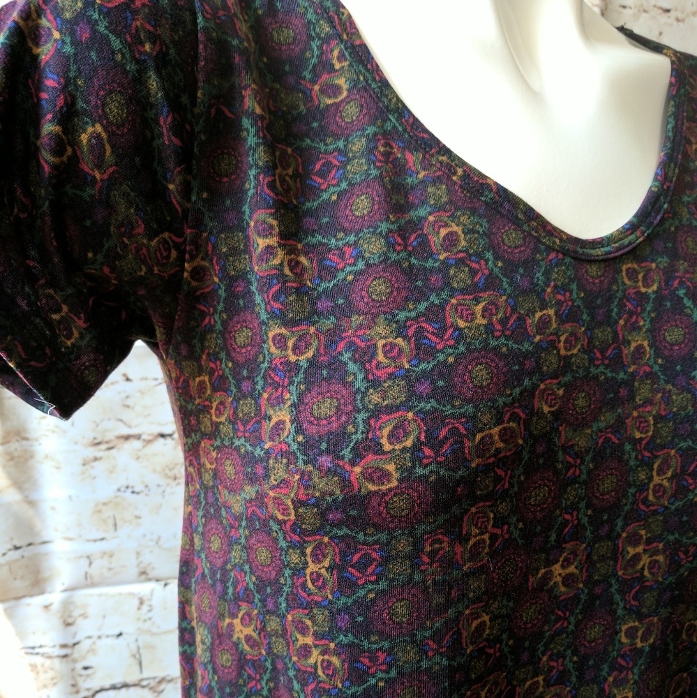 Lularoe Classic Tee Sunflowers - Picture 2 of 3