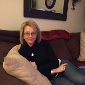 Meet your Posher, Amy