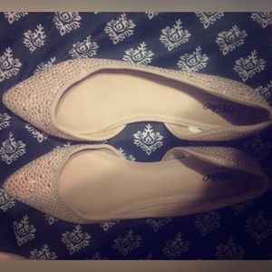 Size 11 Pointed toe flats
