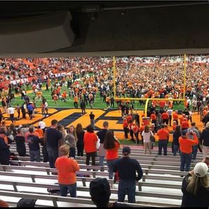 Meet your Posher, Dennis