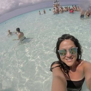 Meet your Posher, Lupe