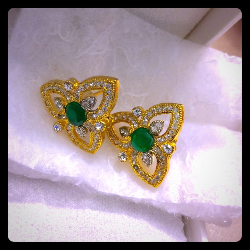 Jewelry, earrings