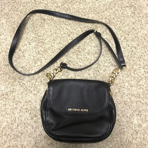 Michael Kors Handbags - Small Michael Kors Bedford Crossbody