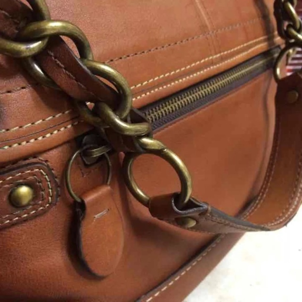 🎁Friday Sale Authentic coach leather purse.