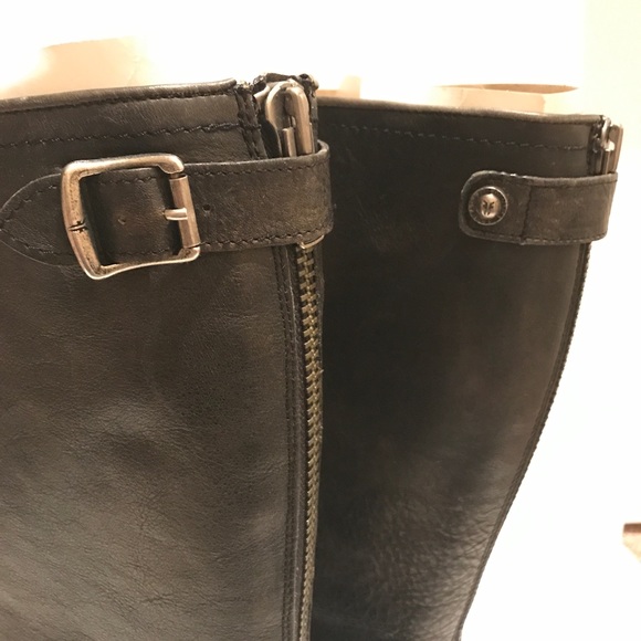 Frye Veronica Back Zip Boots - Picture 3 of 9