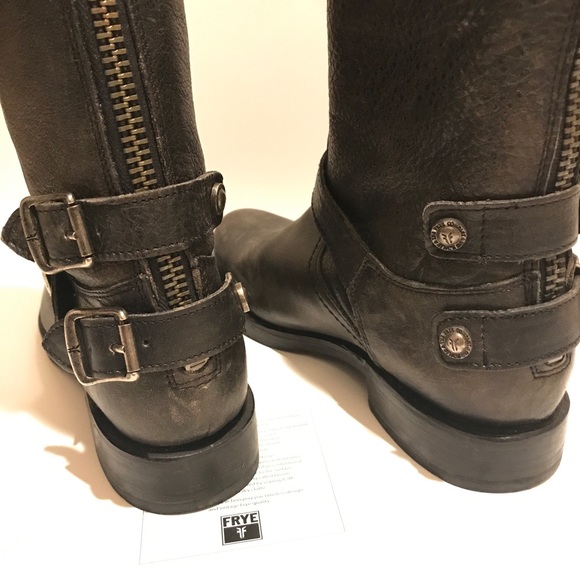 Frye Veronica Back Zip Boots - Picture 4 of 9