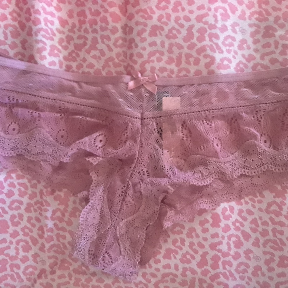 VS CHEEKY L