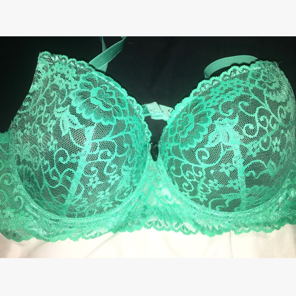 Lace padded bra. Turquiose NEW