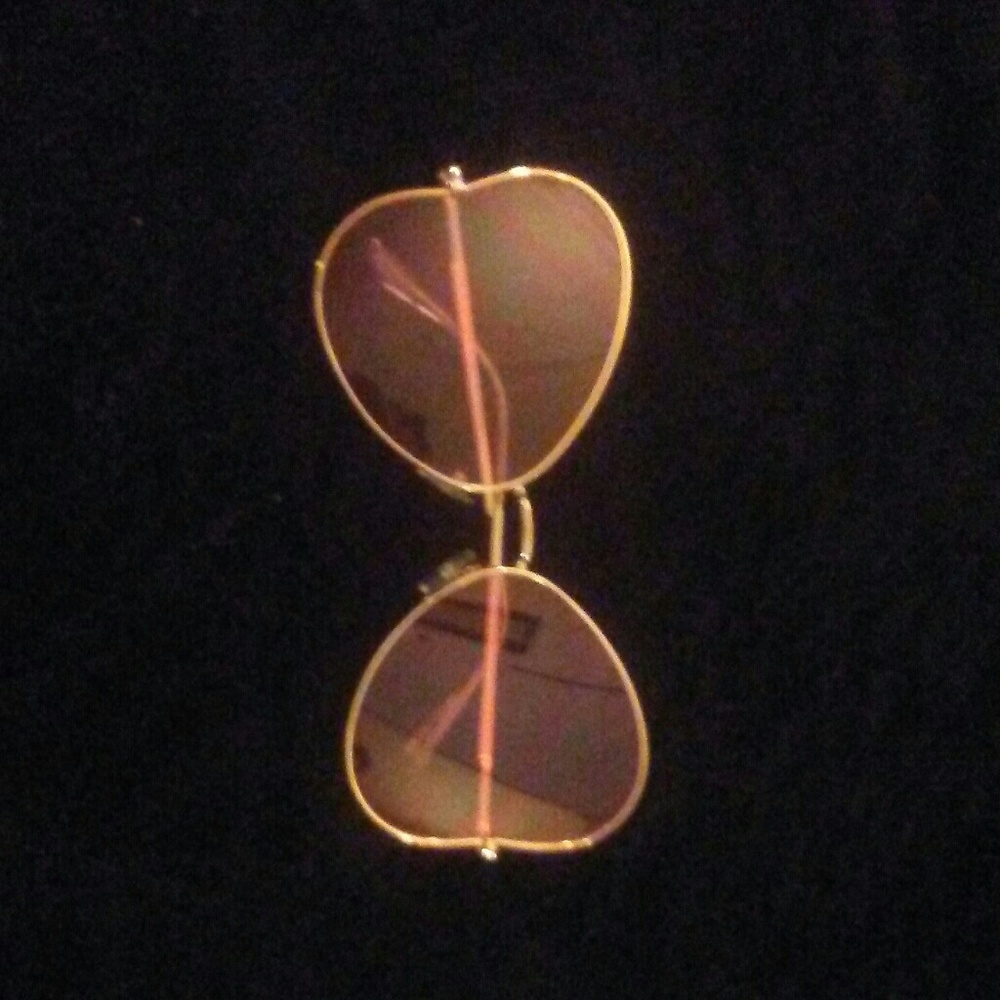 Pink heart aviator glasses
