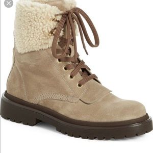 Authentic Moncler boots size UK 39 brand new