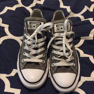 Grey converse chucks