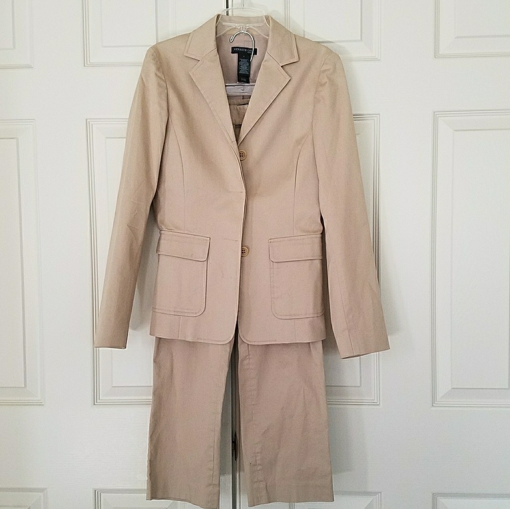 100% Authentic Kenneth Cole Capri Pant Suit