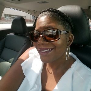 Meet your Posher, Stacie