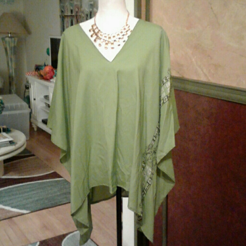 Pretty green top