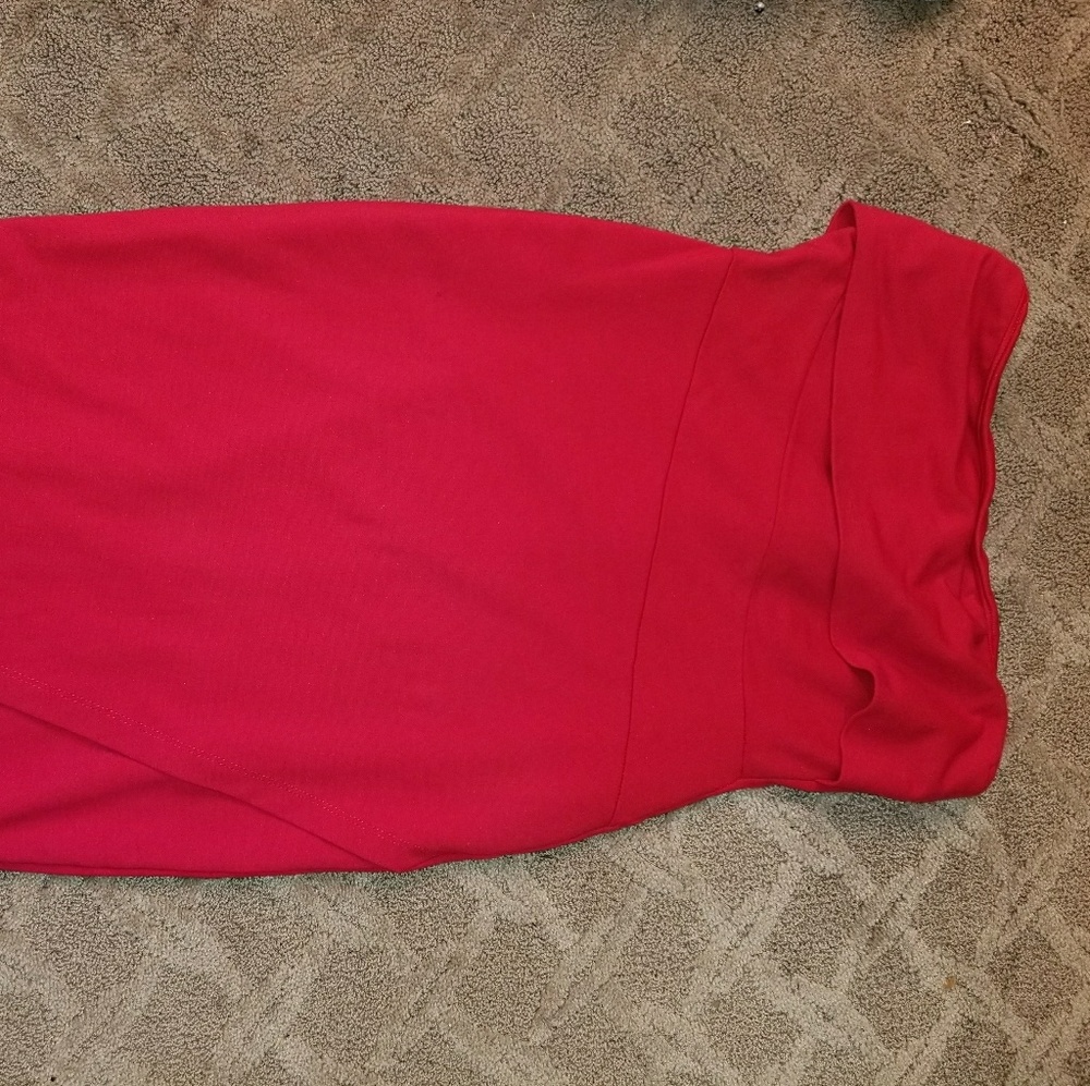Red Dress - Picture 2 of 2