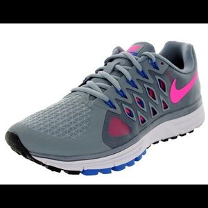 Women’s Nike Vomero 9 Running Shoe in Gray/Pink