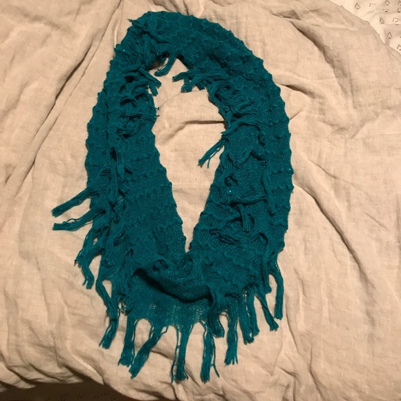Scarf - Picture 1 of 2