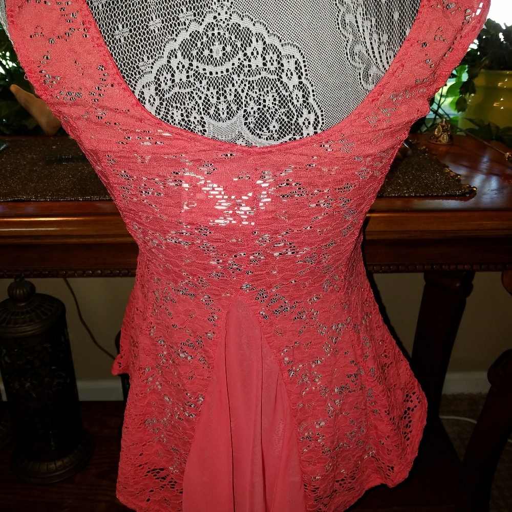 Lovely 🎀Pink🎀 Lace Top