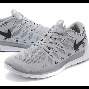 ✨Nike 5.0 free runs | Size 6.5 | good condition✨