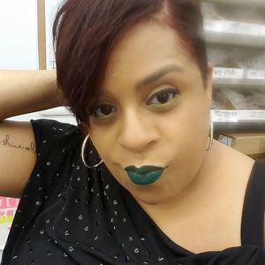 Meet your Posher, Joi