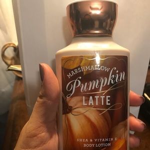 Bath & Body Marshmallow Pumpkin Latte Body Lotion