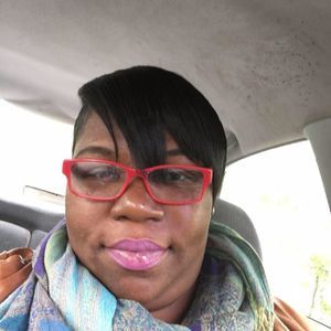 Meet your Posher, Fayetta