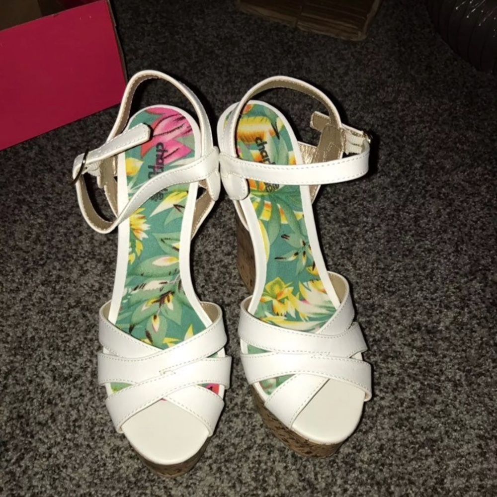 Wedge heels