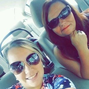 Meet your Posher, Debra