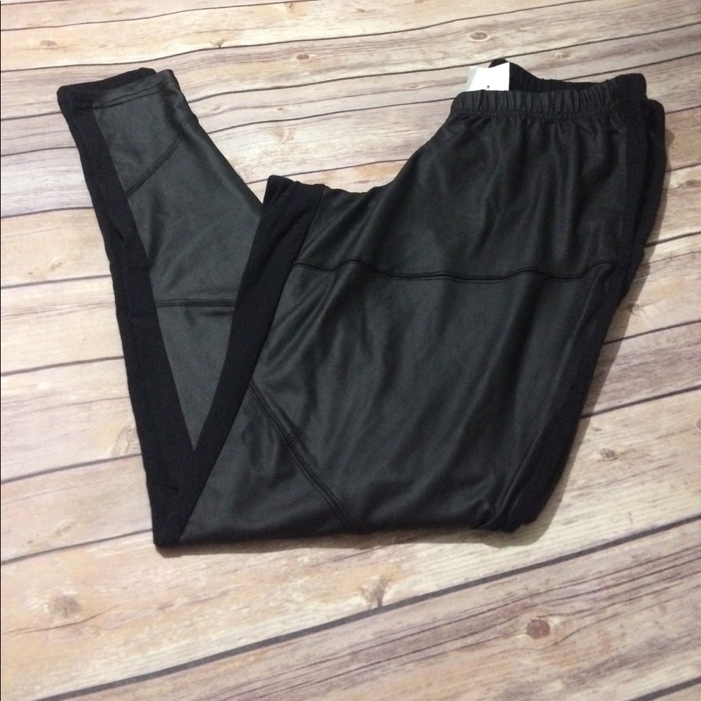 NWT Torrid Faux Leather Look Leggings
