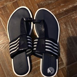 Kenneth Cole reaction sandals