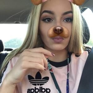 Meet your Posher, Rebekah