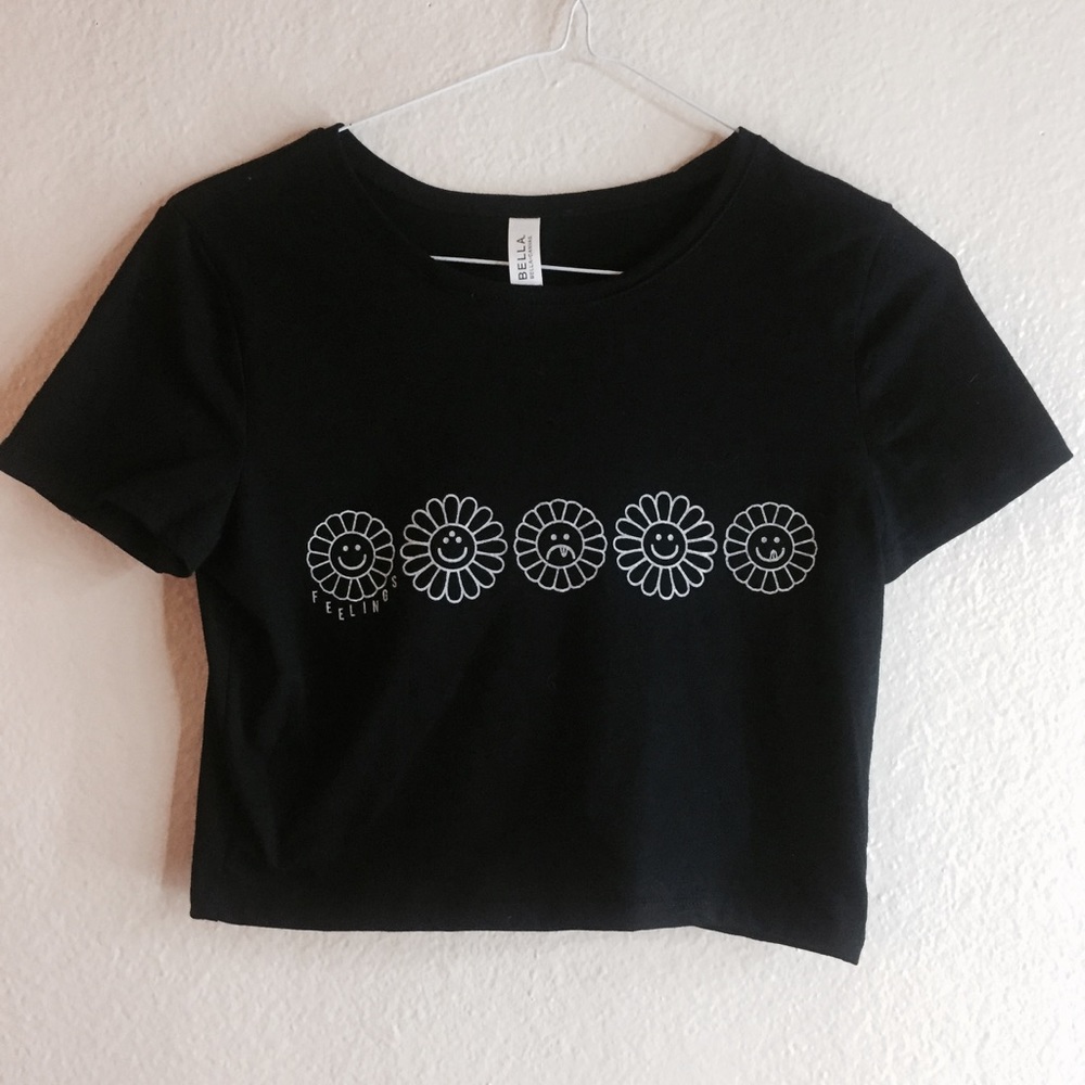 🚚"FEELINGS" Daisy emoji flower crop top SIZE XS/S